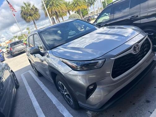 Heavy Metal 2025 Toyota Highlander XLE