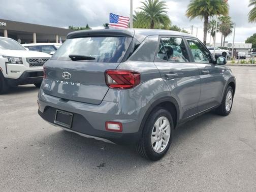 2021 Hyundai VENUE SE