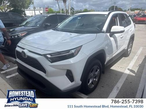Ice Cap 2025 Toyota RAV4 XLE