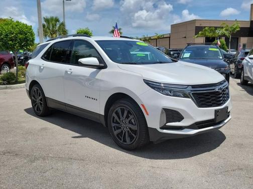 Iridescent Pearl Tricoat 2022 Chevrolet Equinox AWD RS