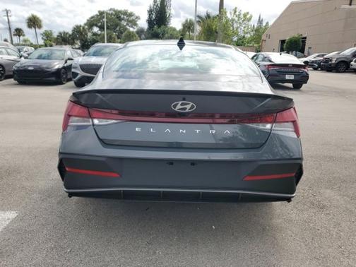 2026 Hyundai ELANTRA Sport