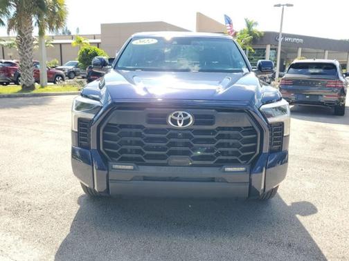 2022 Toyota Tundra SR5