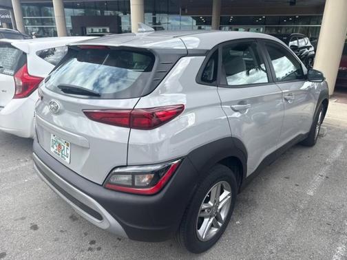 2023 Hyundai KONA SE