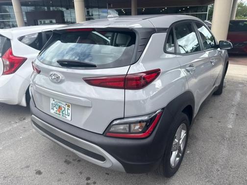 2023 Hyundai KONA SE