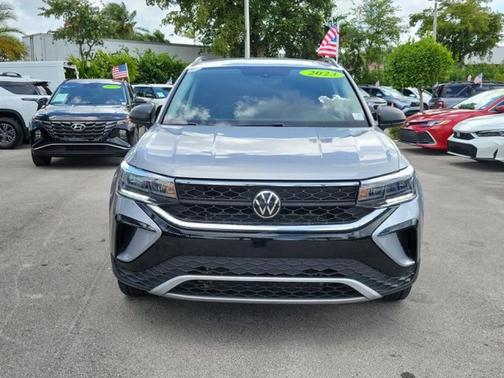 Pure White 2023 Volkswagen Taos 1.5T S