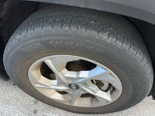 2023 Hyundai TUCSON SE