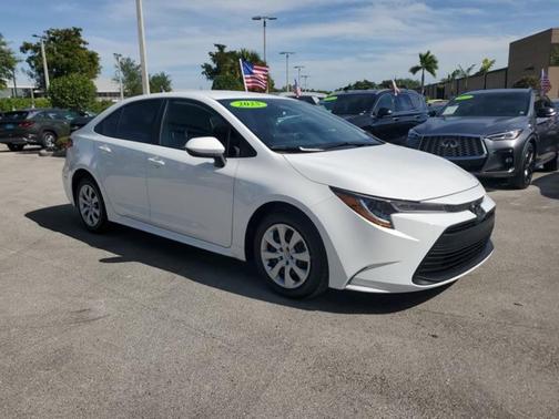 2025 Toyota Corolla LE