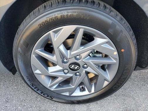 Ecotronic Gray Pearl 2024 Hyundai ELANTRA HEV Blue