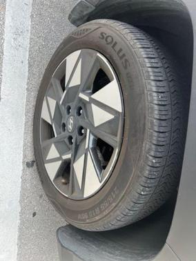 Cyber Gray Metallic 2025 Hyundai KONA SEL