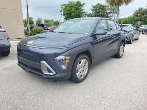 2025 Hyundai KONA SE