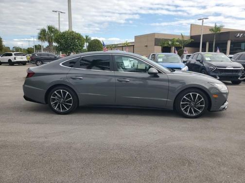 2023 Hyundai SONATA Limited