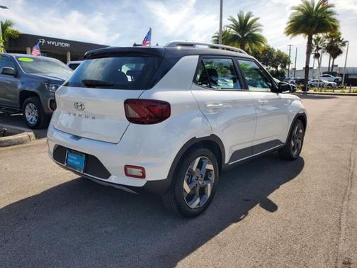 2024 Hyundai VENUE Limited