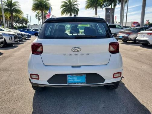 2024 Hyundai VENUE Limited