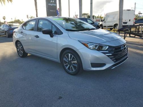 2024 Nissan Versa 1.6 S