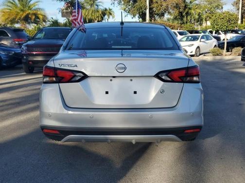 2024 Nissan Versa 1.6 S