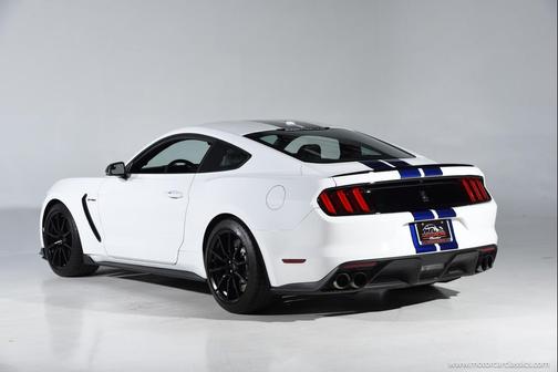 Oxford White 2016 Ford Shelby GT350 Base
