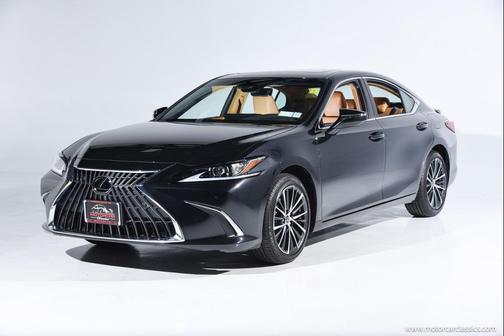 2024 Lexus ES 300h Base
