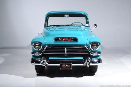 Photo 2 of 32 of 1957 GMC Suburban