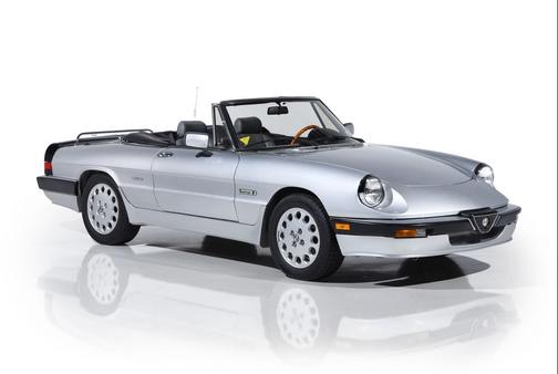 1987 Alfa Romeo Spider Quadrifoglio