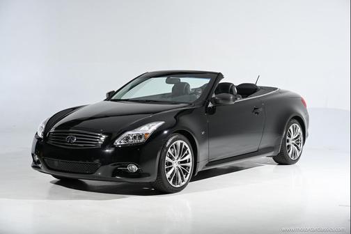 Black 2014 INFINITI Q60 Base
