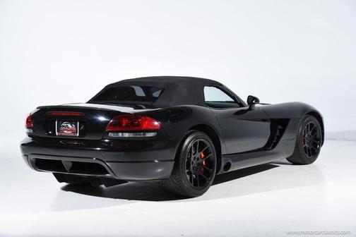 Viper Black Clearcoat/Black Soft Top 2004 Dodge Viper SRT10
