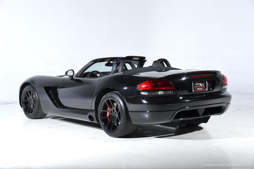 Viper Black Clearcoat/Black Soft Top 2004 Dodge Viper SRT10