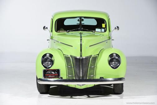 1940 Ford Deluxe Base