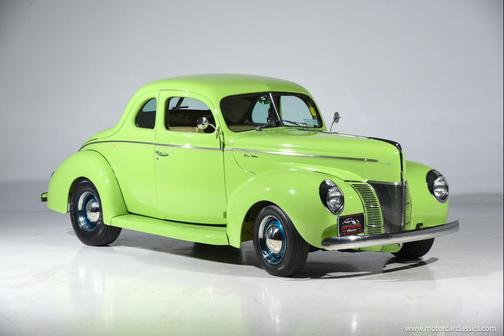 1940 Ford Deluxe Base