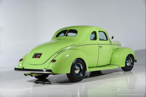 1940 Ford Deluxe Base