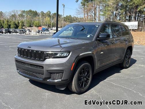 2025 Jeep Grand Cherokee L Laredo