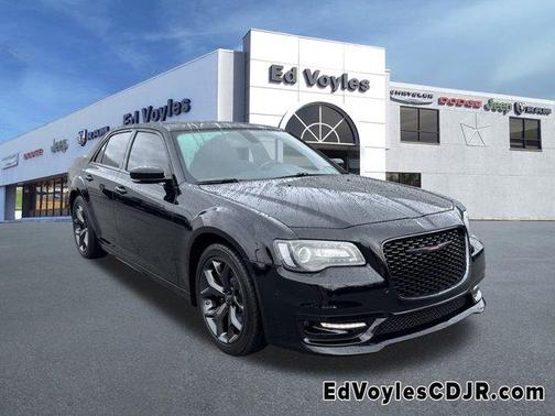 2022 Chrysler 300 S