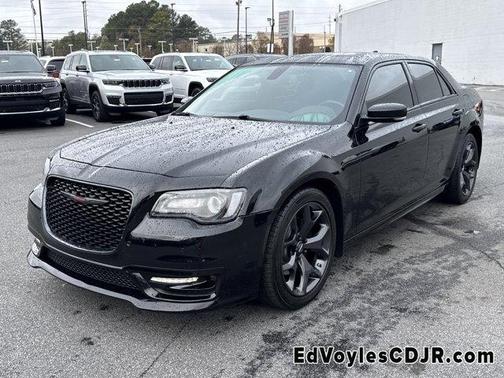 2022 Chrysler 300 S