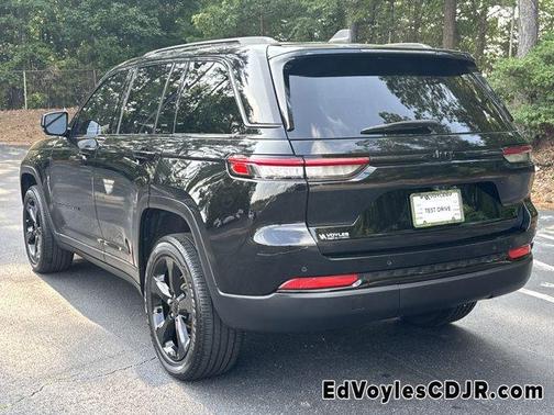 2023 Jeep Grand Cherokee Altitude