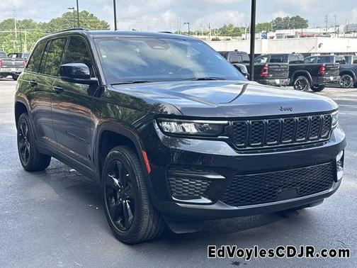 2023 Jeep Grand Cherokee Altitude