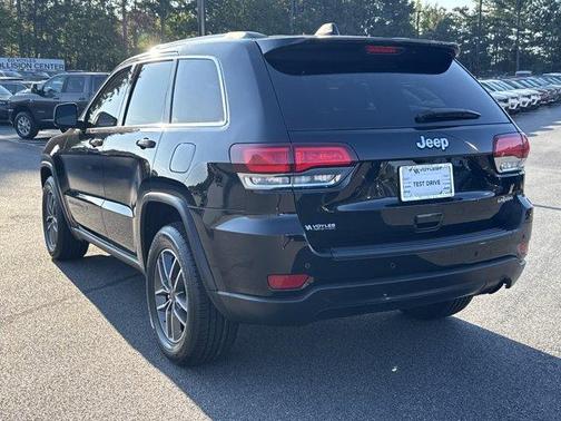 2020 Jeep Grand Cherokee Laredo E