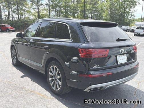 Orca Black Metallic 2019 Audi Q7 55 SE Premium Plus