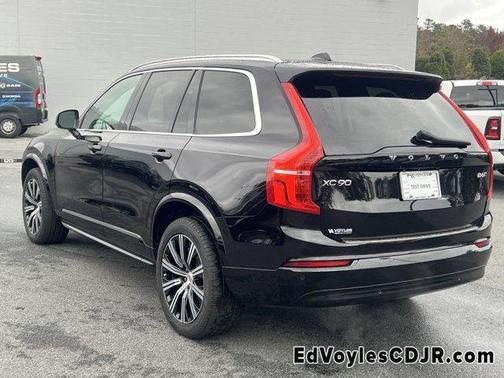 2023 Volvo XC90 B6 Core