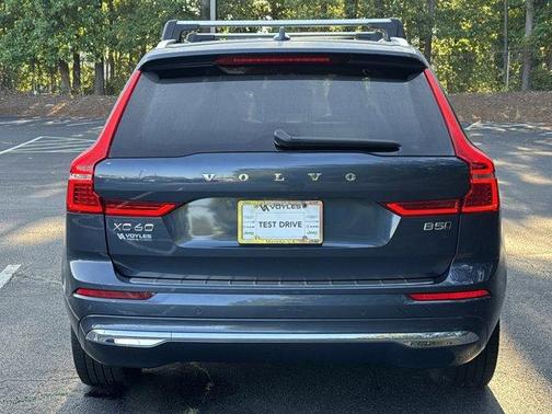 2022 Volvo XC60 B5 Inscription