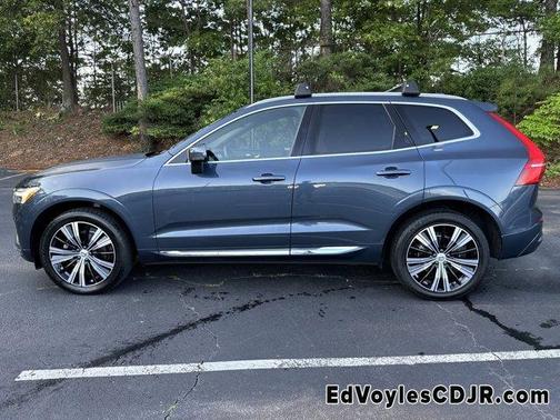 2022 Volvo XC60 B5 Inscription