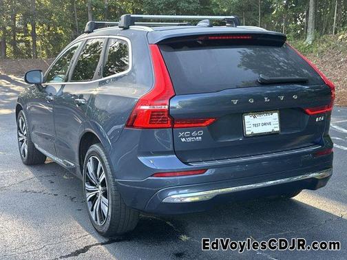 2022 Volvo XC60 B5 Inscription