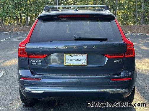 2022 Volvo XC60 B5 Inscription