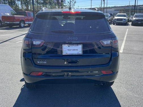 2022 Jeep Compass Altitude
