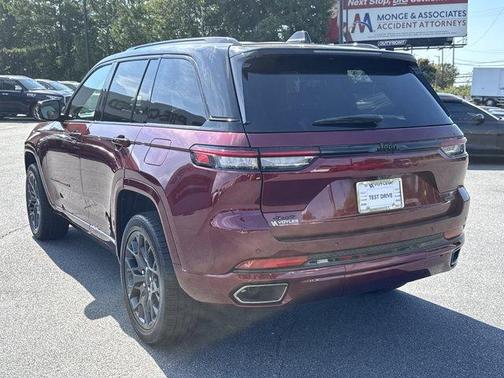 2025 Jeep Grand Cherokee Summit