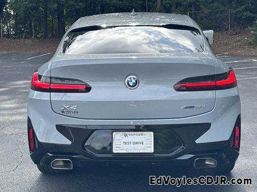 2022 BMW X4 xDrive30i