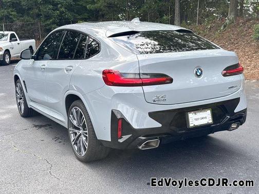 2022 BMW X4 xDrive30i