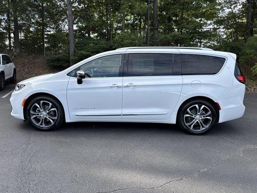 2026 Chrysler Pacifica Pinnacle