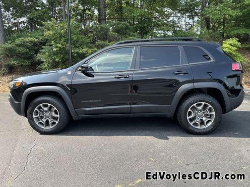 2022 Jeep Cherokee Trailhawk