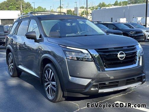 2024 Nissan Pathfinder Platinum