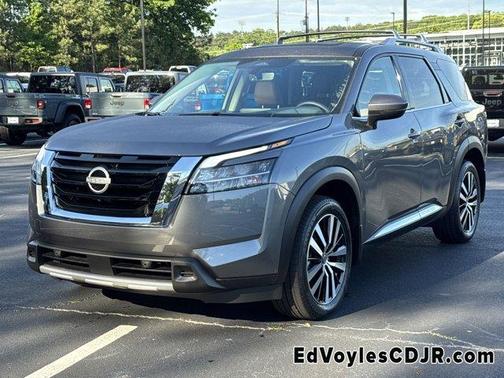 2024 Nissan Pathfinder Platinum