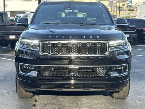 2025 Jeep Wagoneer Base